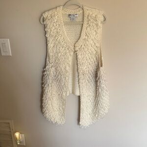 Jane Ashley Ivory Loop-Textured Sleeveless Knit Vest